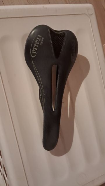Tweedehands Selle Italia Sella in carbonio Saddles & Seatposts