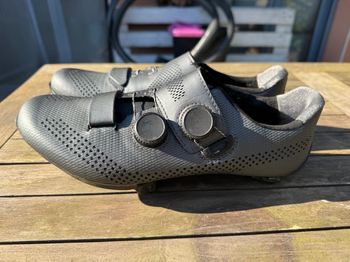Used Giant Surge Pro Cycling Shoe 2024 bike — image 2 of 13
