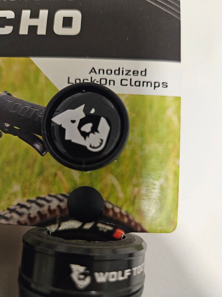 Used Wolf Tooth Echo Lock-On Grips 2026 bike — image 2 of 7