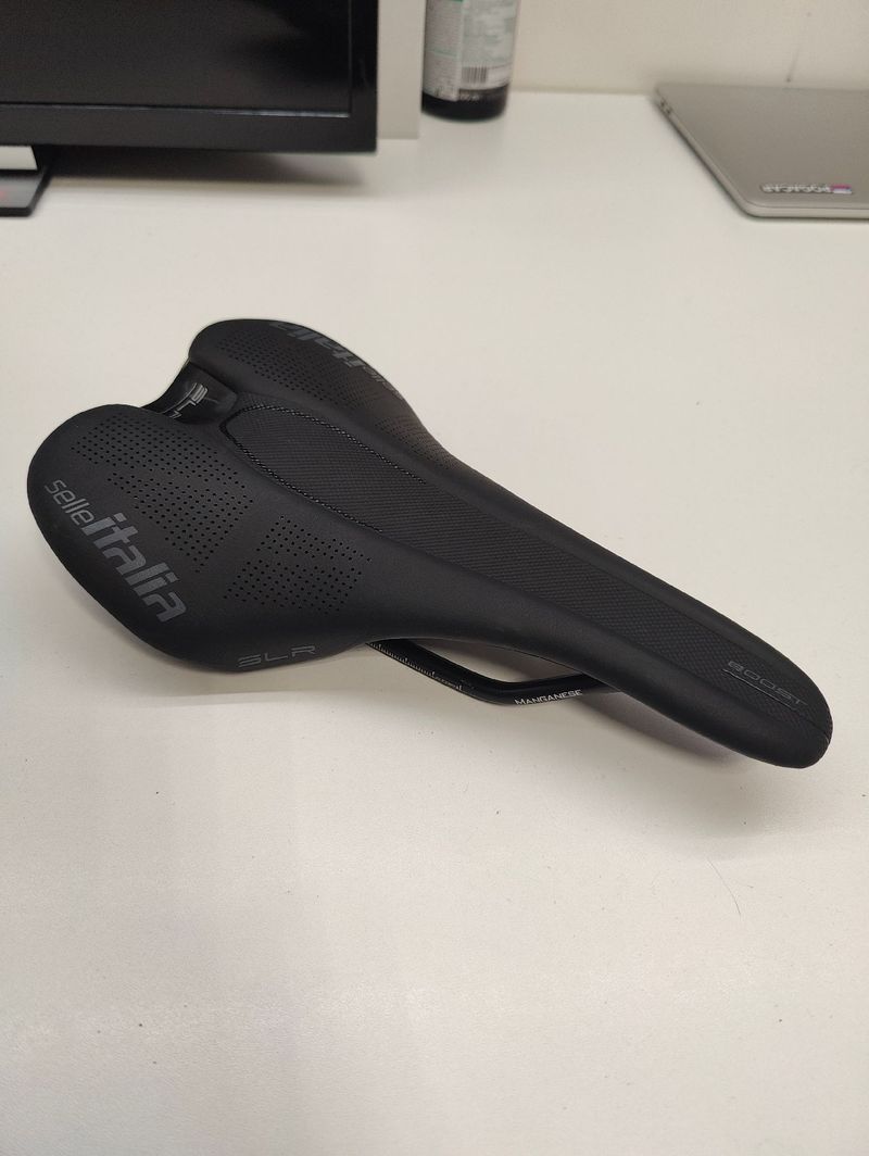 Used Selle Italia SLR Boost TM Saddles & Seatposts