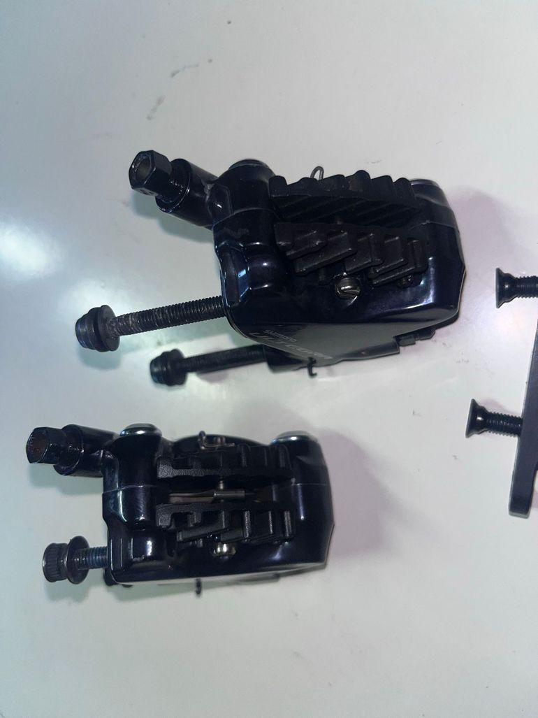 Used Shimano Ultegra R8000 Hydraulic Disc Brakes 2022 bike — image 3 of 5
