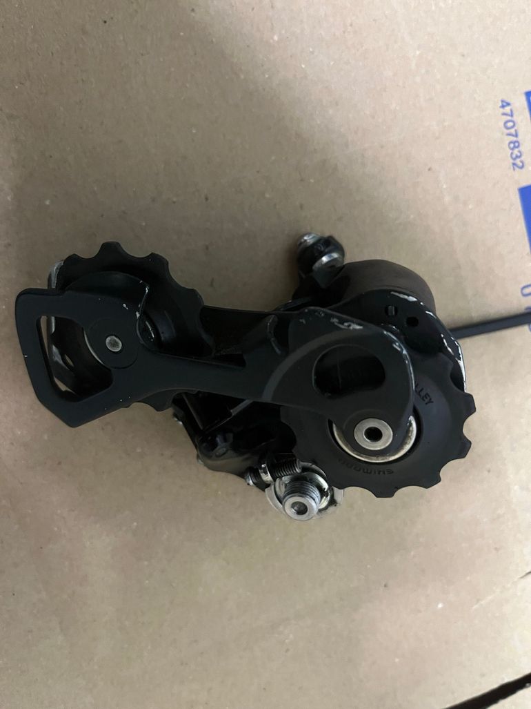 Used Shimano Deragliatore Posteriore e Pacco Pignoni 105 2018 bike — image 4 of 5