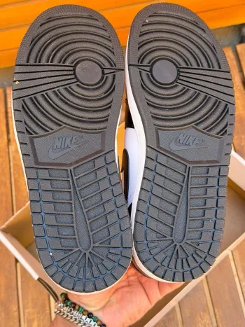 Used Nike Jordan 1 Mid bike — image 12 of 14