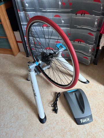 Brugt Tacx Flow Smart Trainer bike — billede 1 af 3