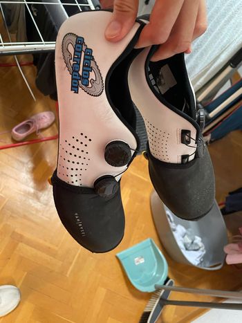 Used Genius Carrerera Shoes 2024 bike — image 2 of 4