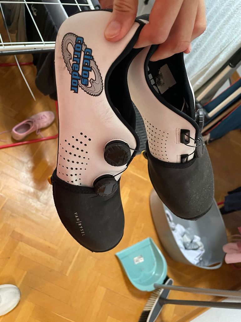 Used Genius Carrerera Shoes 2024 bike — image 2 of 4