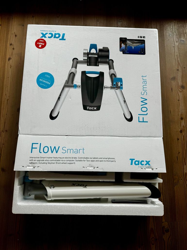 Used Tacx Flow Smart bike — image 5 of 6
