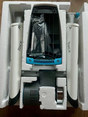 Used Tacx Flow Smart bike — image 3 of 6