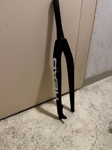 Used Head Fourche Rigide Carbone bike — image 2 of 3