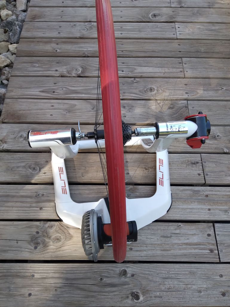 Used Elite Qubo Fluid Home Trainer 2020 bike — image 2 of 6