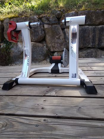 Used Elite Qubo Fluid Home Trainer 2020 bike — image 3 of 6
