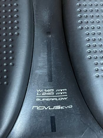 Used Selle Italia Superflow Saddle 2025 bike — image 2 of 3