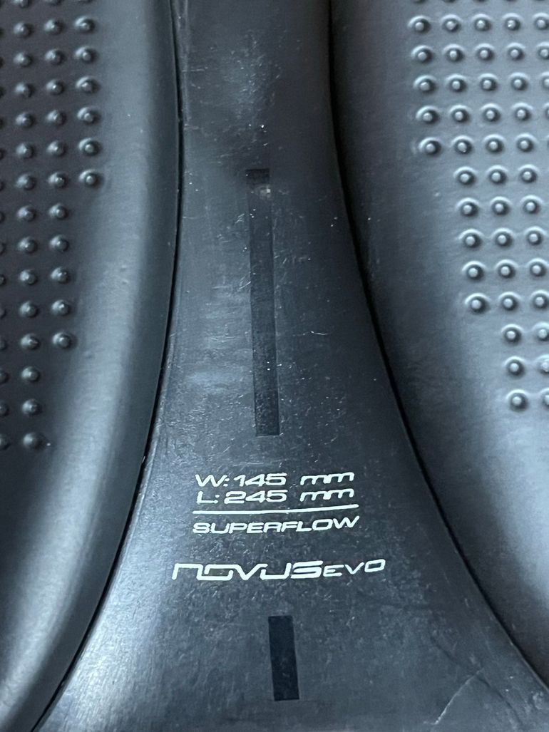 Used Selle Italia Superflow Saddle 2025 bike — image 2 of 3
