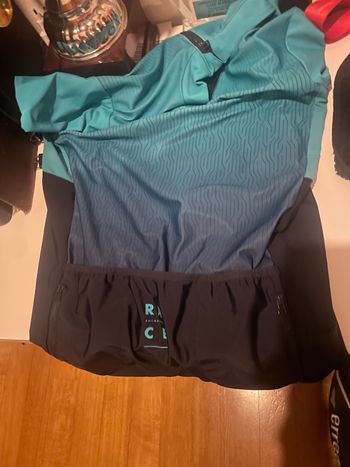 Used Race Face Sports Top with Removable Padding Dora bike — image 2 of 2