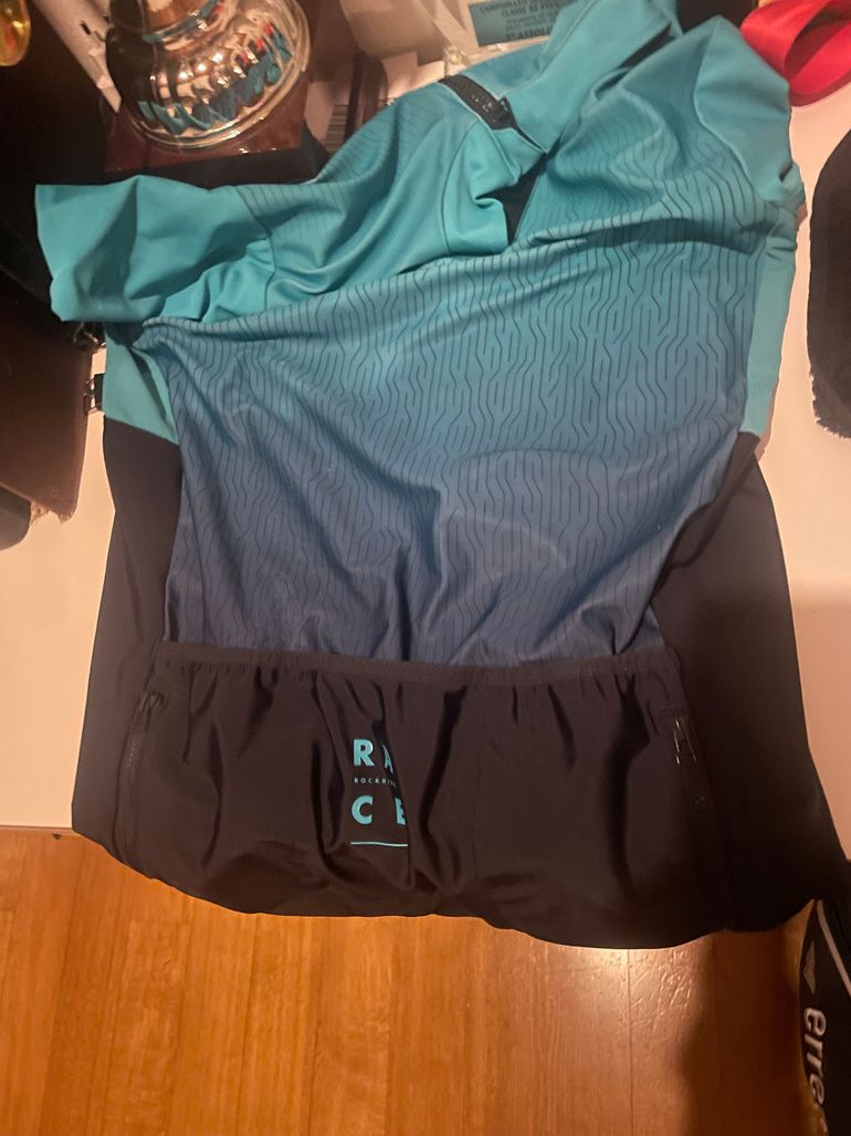 Used Race Face Sports Top with Removable Padding Dora bike — image 2 of 2