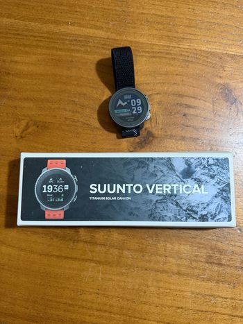 Suunto, Vertical Titanium Solar