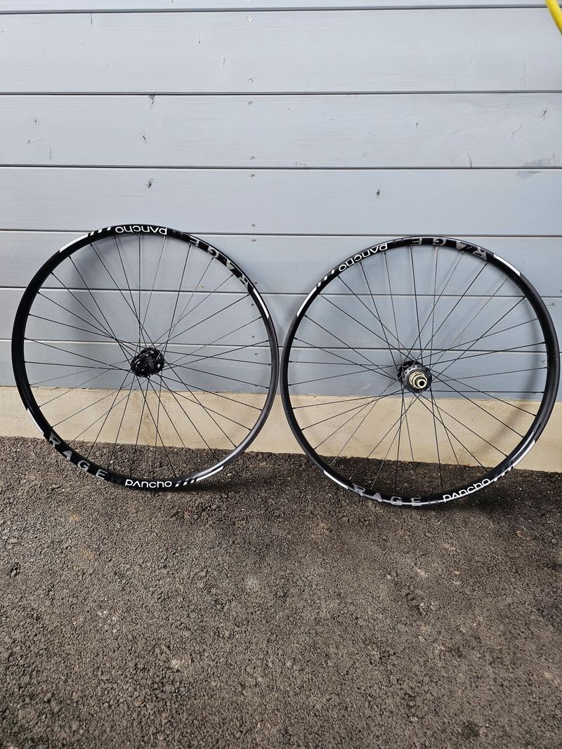 Used Pancho Rage 29 Zoll Laufradsatz Wheels
