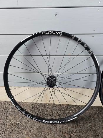Used Pancho Rage 29 Zoll Laufradsatz bike — image 2 of 9