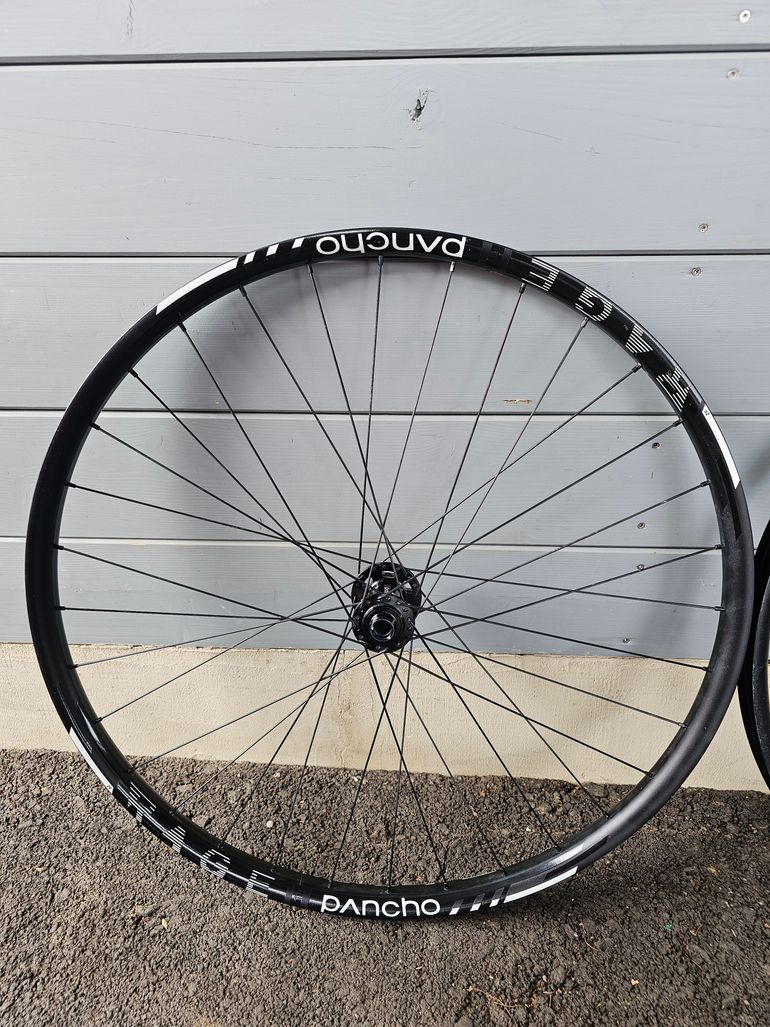 Used Pancho Rage 29 Zoll Laufradsatz bike — image 2 of 9