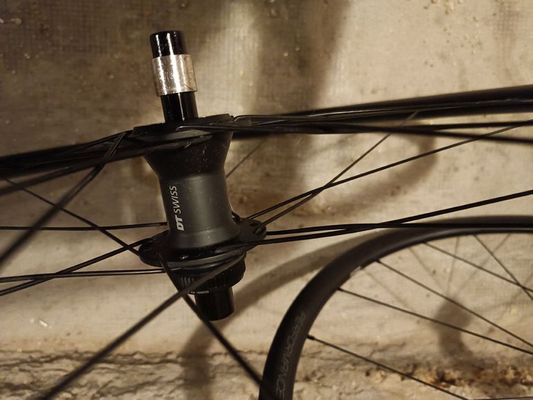 Used Dt Swiss LN Performance Disc Road Wheelset 700c 2023 bike — image 6 of 8