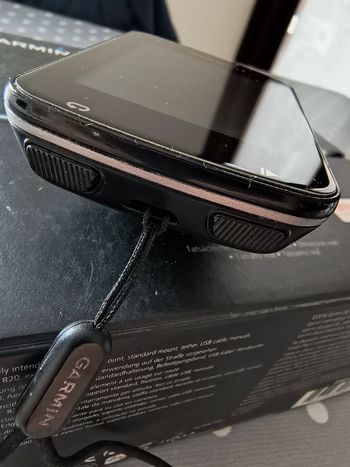 Used Garmin Edge 820 GPS Cycling Computer bike — image 3 of 8