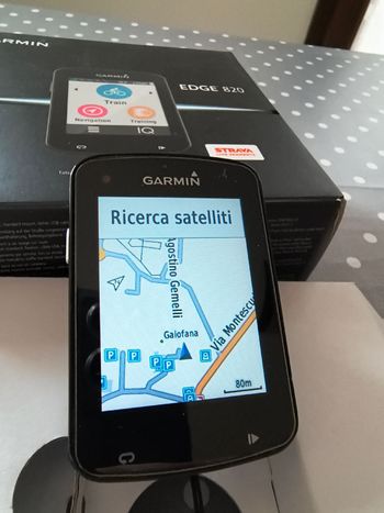 Used Garmin Edge 820 GPS Cycling Computer bike — image 7 of 8