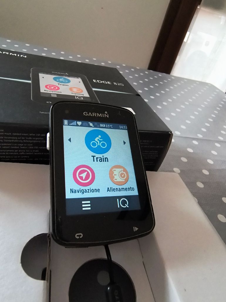 Used Garmin Edge 820 GPS Cycling Computer bike — image 6 of 8