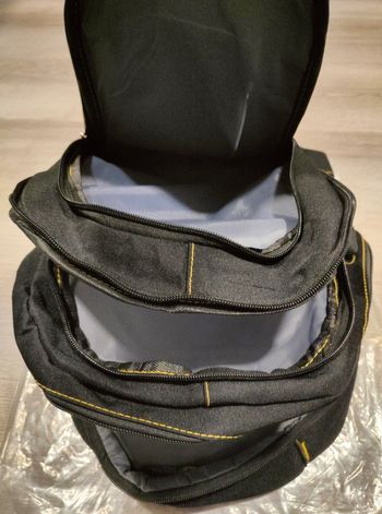 italianOptic, Unisex School Sport Travel Backpack with Pockets and USB Cable