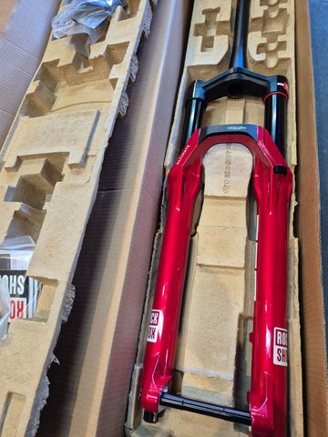 Brugt RockShox ZEB Ultimate Charger 3.2 RC2 LinearXL Fork