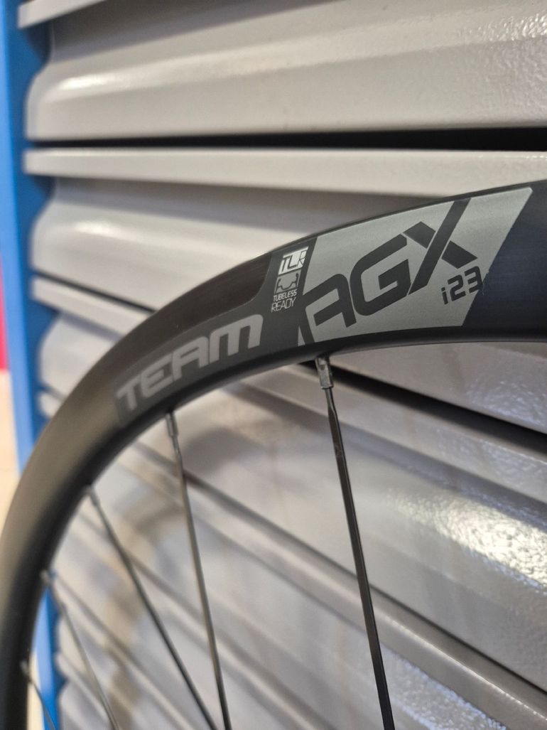 Used Vision Team AGX i23 Wheelset 2026 bike — image 4 of 11