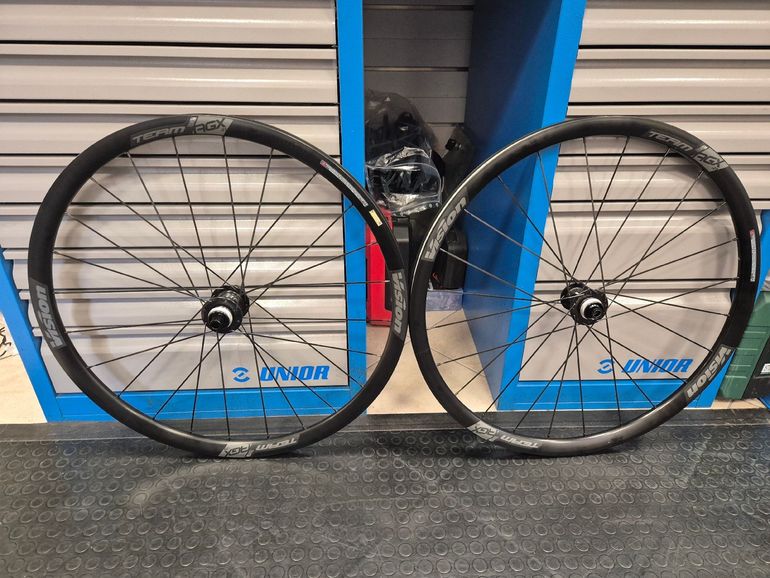 Used Vision Team AGX i23 Wheelset 2026 bike — image 2 of 11
