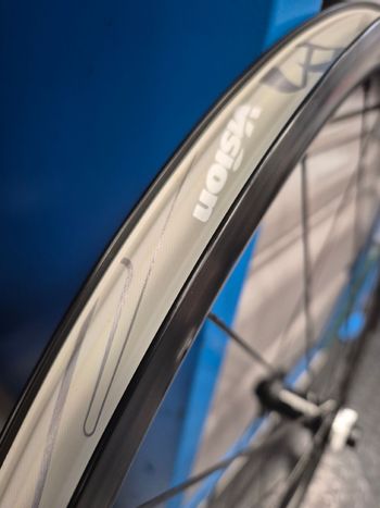 Used Vision Team AGX i23 Wheelset 2026 bike — image 11 of 11
