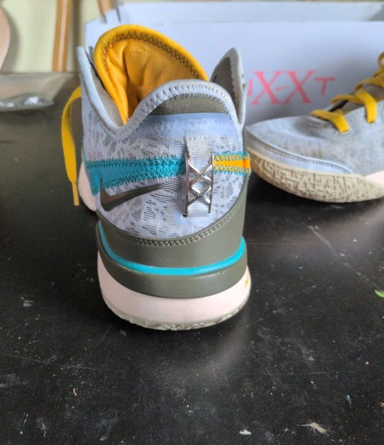 Nike LeBron NXXT Gen 2024 bike usato — immagine 4 di 8