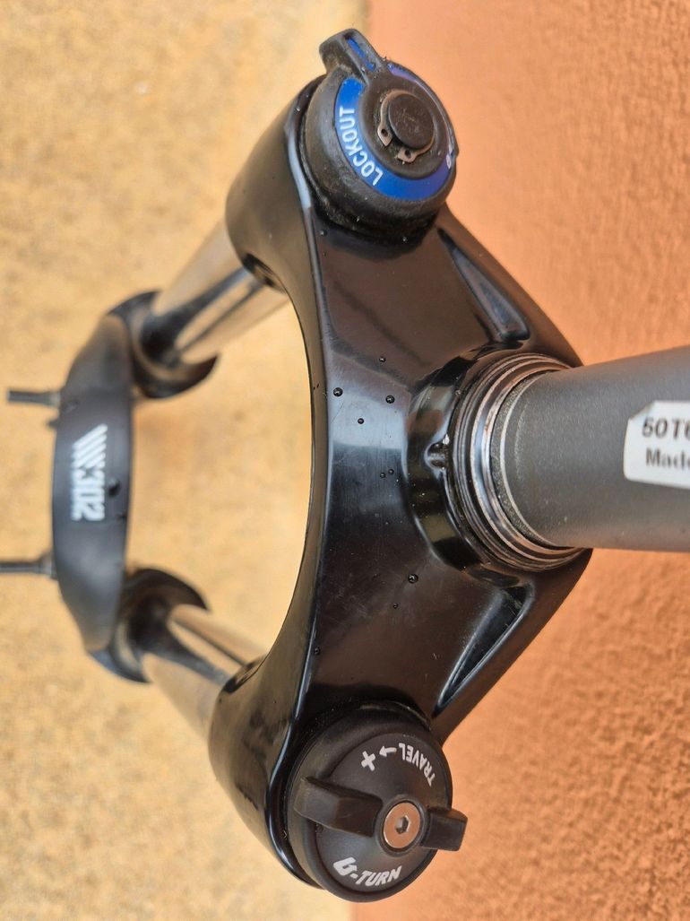 Used RockShox Tora 2012 bike — image 3 of 5
