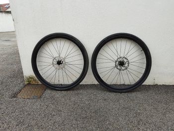 Used Shimano Paire de roues aluminium 2025 bike — image 1 of 4