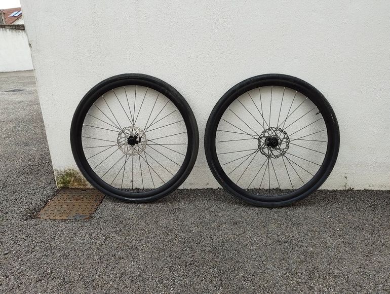 Used Shimano Paire de roues aluminium 2025 bike — image 1 of 4