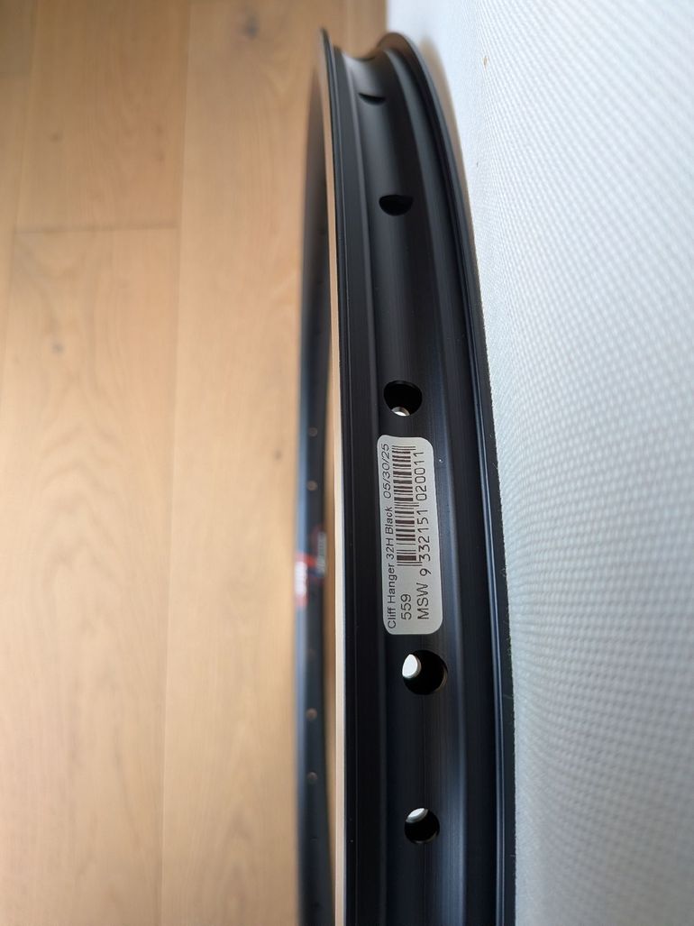 Used Velocity Cliffhanger 26 rim 2025 bike — image 3 of 3