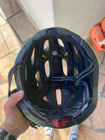 Used Bell Helmet 2024 bike — image 7 of 7