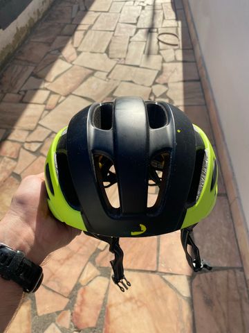Used Bell Helmet 2024 bike — image 2 of 7