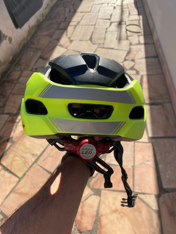 Used Bell Helmet 2024 bike — image 4 of 7
