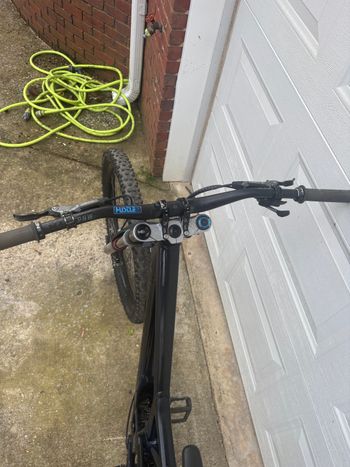 Used Specialized Demo Expert 2024 bike — image 3 of 5