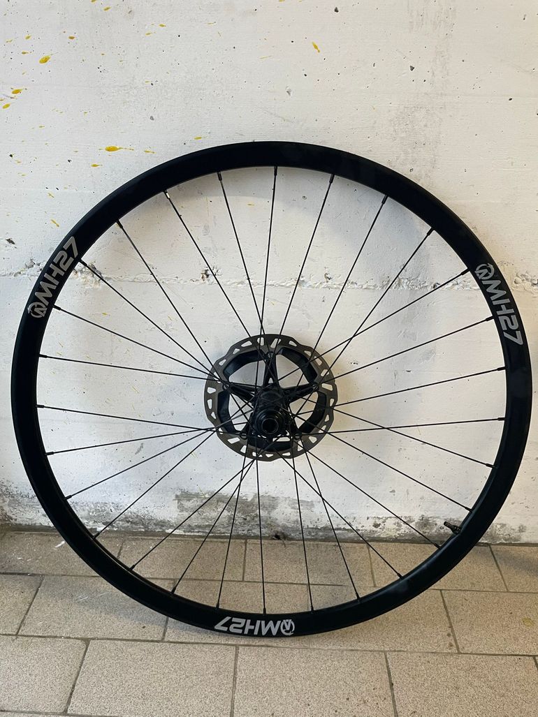 Used Alchemist Pro Training MH27 2025 bike — image 8 of 12