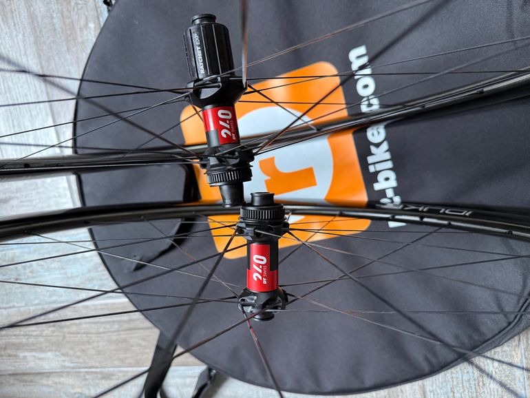 Używany Dt Swiss Wheelset 28" Duke, 240 bike — zdjęcie 4 z 7