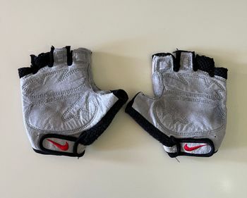 Used Nike Guanti bike — image 2 of 2