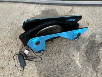 Used Garmin Tacx Neo 2T Smart Bike Trainer 2020 bike — image 6 of 7