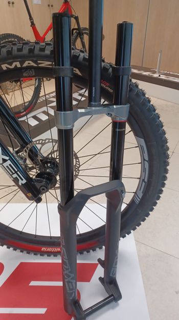 Used RockShox Am Fs Bxr Sel Rc 29" Sb 200dfbsh 46 c2 2023 bike — image 2 of 2