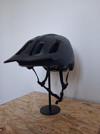 Used POC Axion 2023 bike — image 5 of 7