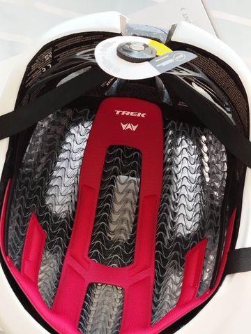 Used Trek Circuit WaveCel Helmet 2025 bike — image 4 of 5