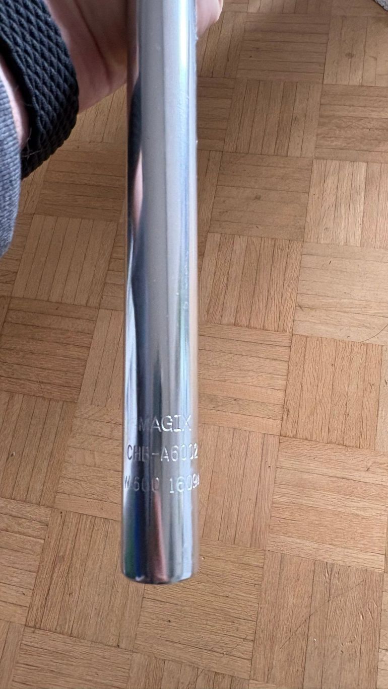 Used Magix CHB-A6002 W600-1609 Handlebar bike — image 3 of 3