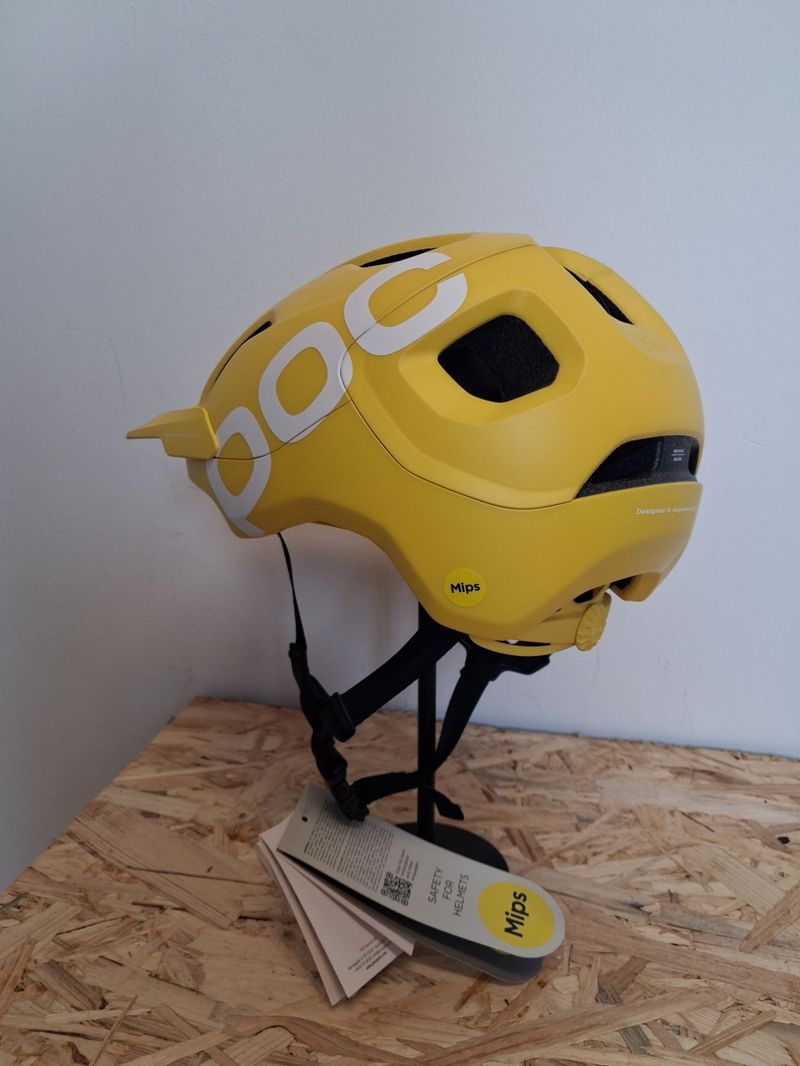 POC AXION RACE MIPS 2025 bike de segunda mano — imagen 5 de 7